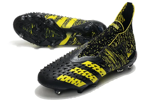 Adidas Chaussures de football jaune multicolore haut ajustement chaussette partie supérieure lacets asymétriques terrain ferme 13