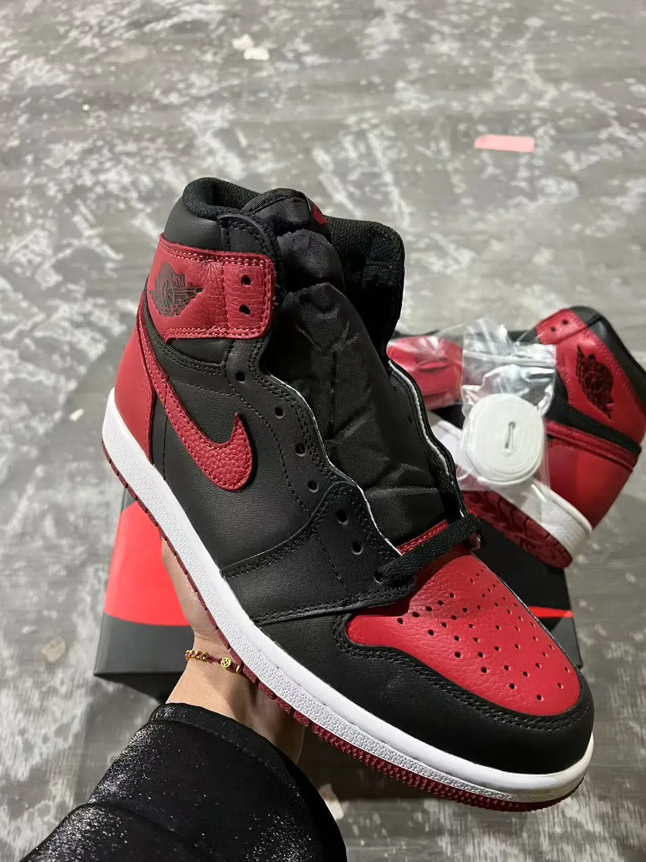 Air Jordan 1 Black University Red Chaussures de basketball 2