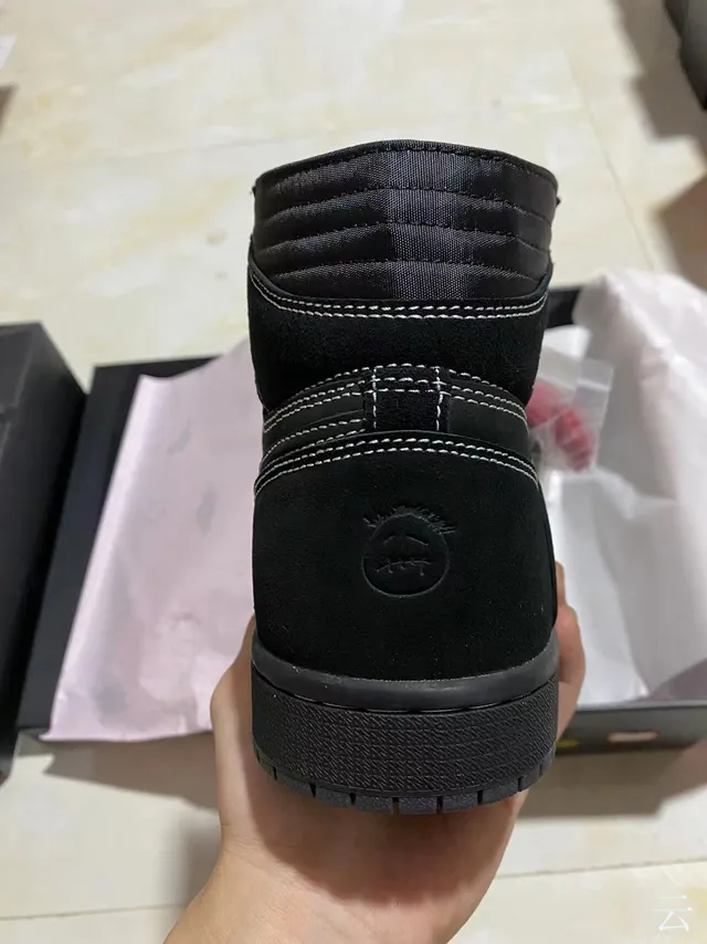 Air Jordan 1 Black White High-Top Suede And Leather Basketball Shoes 6