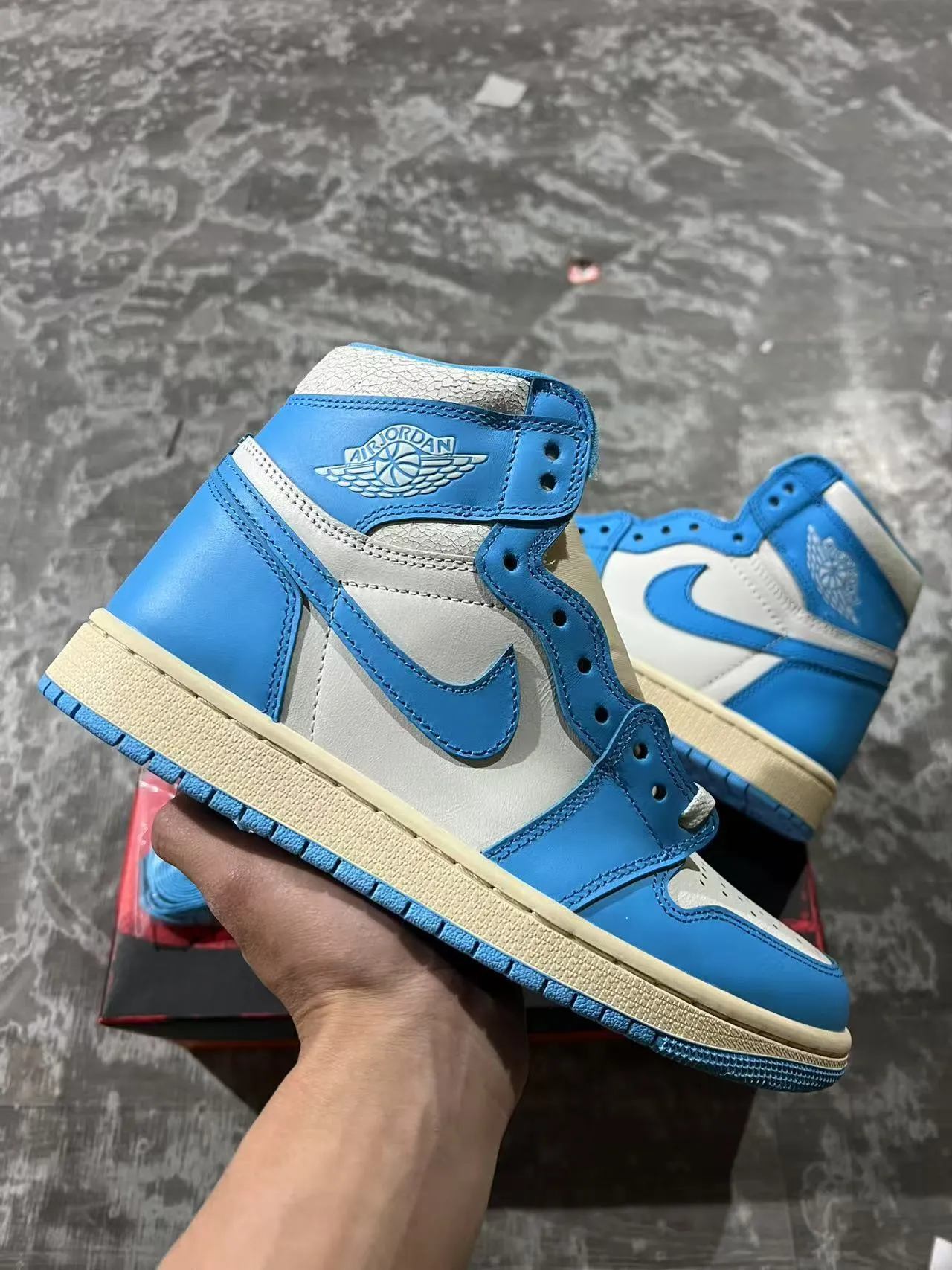 Air Jordan 1 Blue Beige High-Top Leather-Paneled Basketball Shoes 7