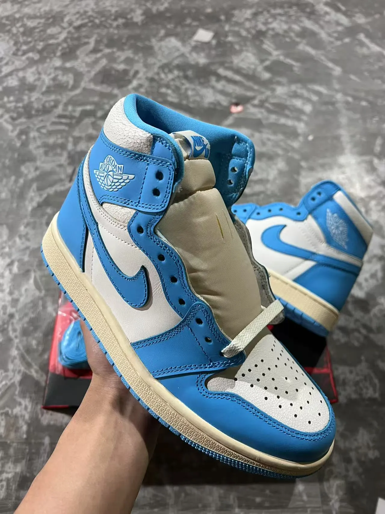 Air Jordan 1 Blue Beige High-Top Leather-Paneled Basketball Shoes 8