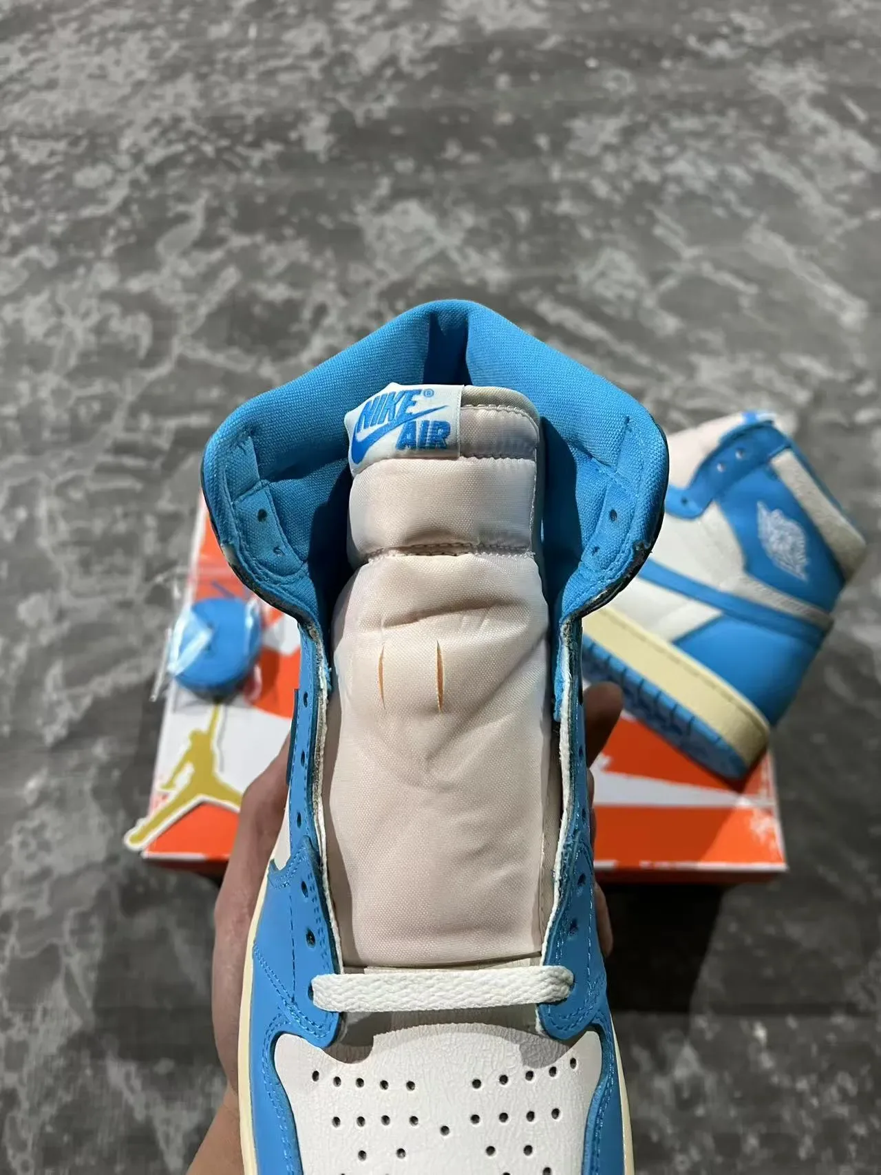 Air Jordan 1 Azul Branco Tênis de Basquete Alto Couro e Sintético 4