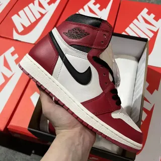 Air Jordan 1 酒红色 白 黑色 篮球鞋