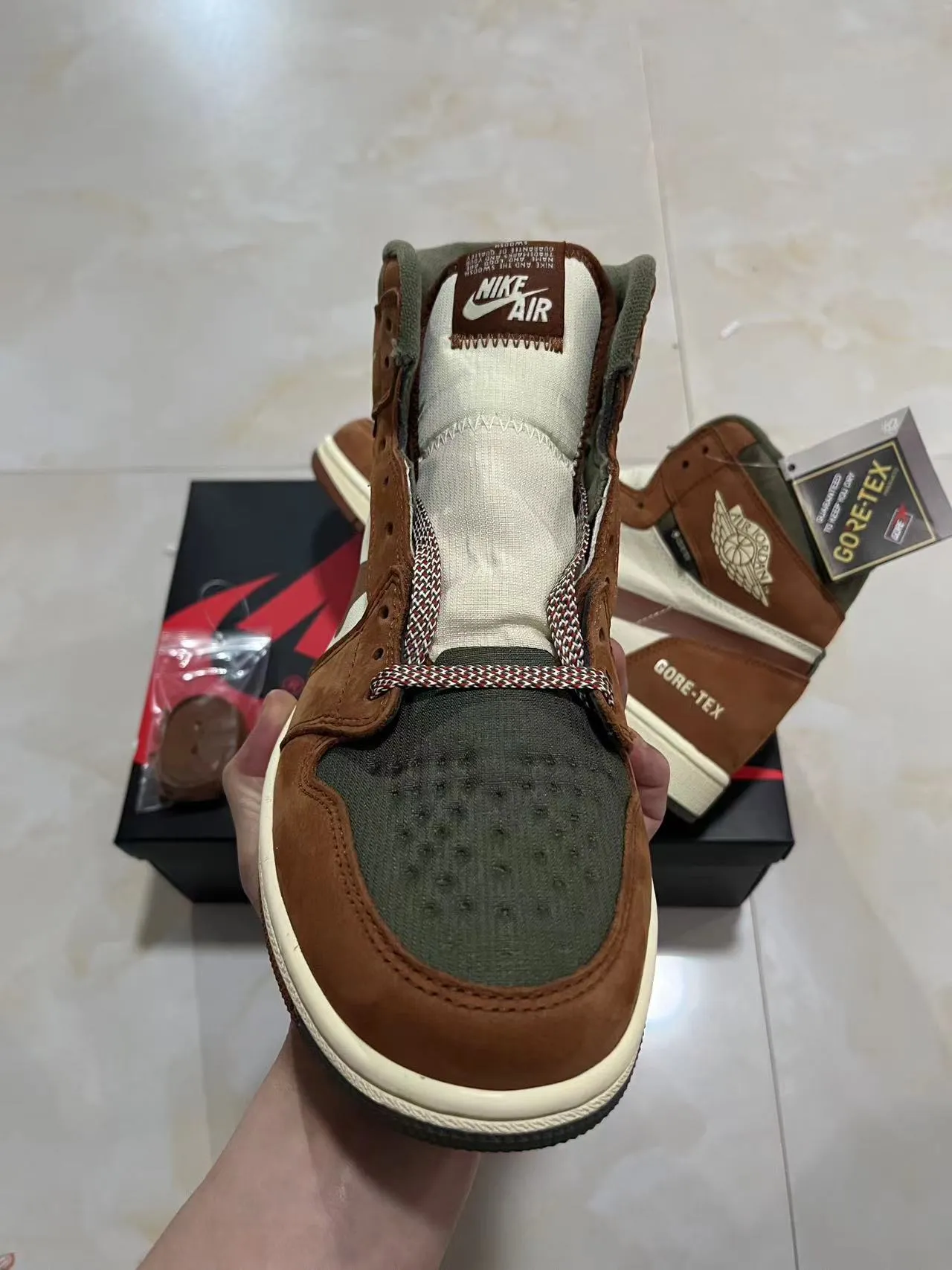 Air Jordan 1 High GORE-TEX Brown Olive Basketball Shoes 3