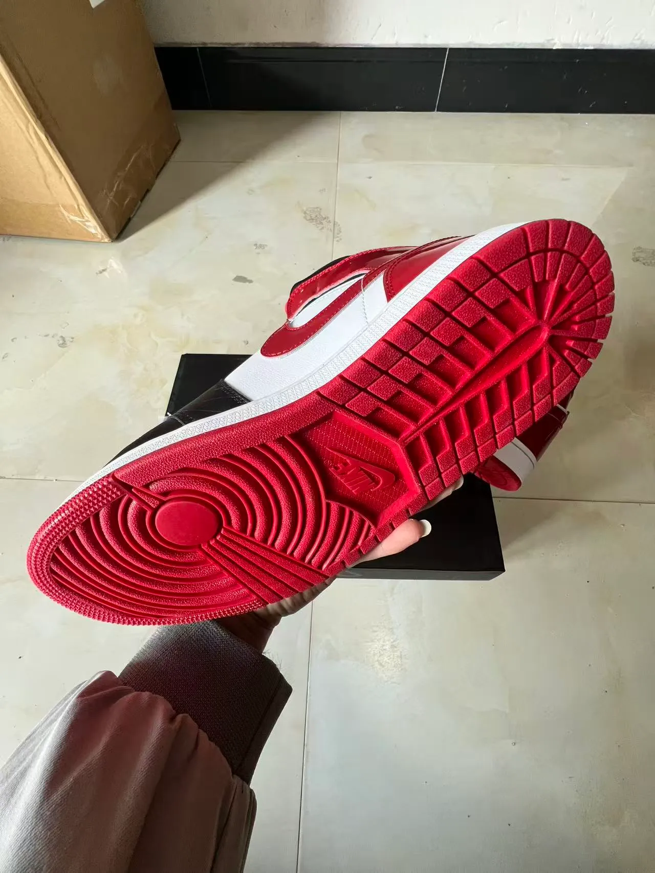 Air Jordan 1 High Patent Red White Black Basketball Shoes 6