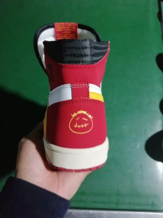 Chaussures de basketball Air Jordan 1 High rouge blanc jaune 2