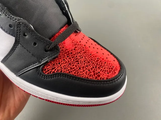 Chaussures de basketball Air Jordan 1 High texturées rouge noir blanc 2