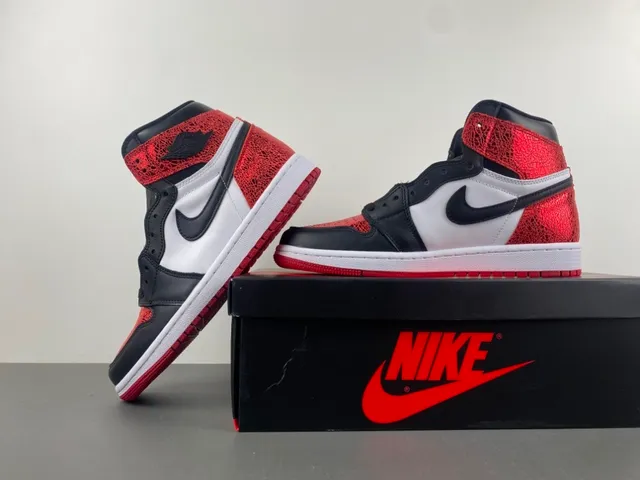 Chaussures de basketball Air Jordan 1 High texturées rouge noir blanc 14