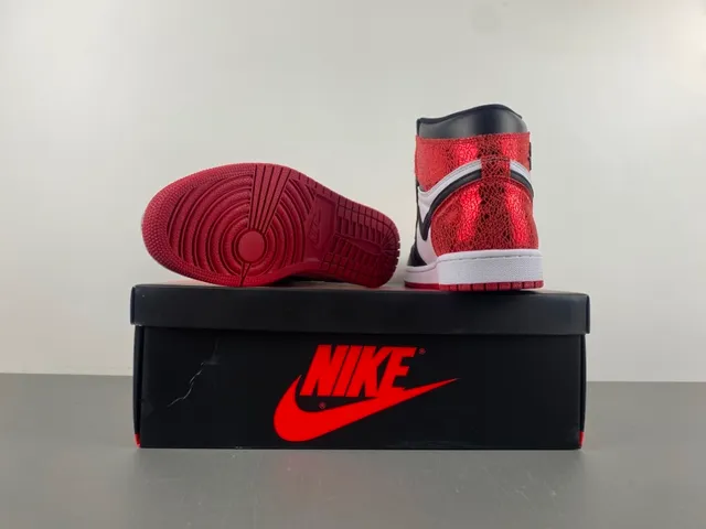 Chaussures de basketball Air Jordan 1 High texturées rouge noir blanc 16