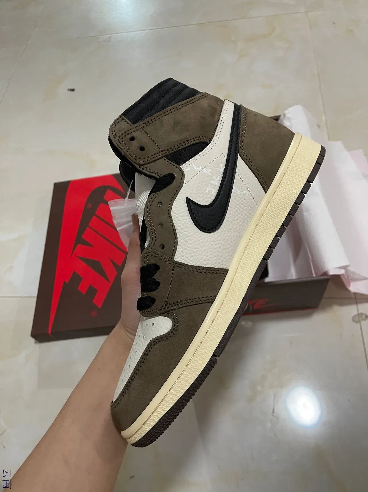 Air Jordan 1 High-Top Olive Brown White Black Basketball Shoes 4
