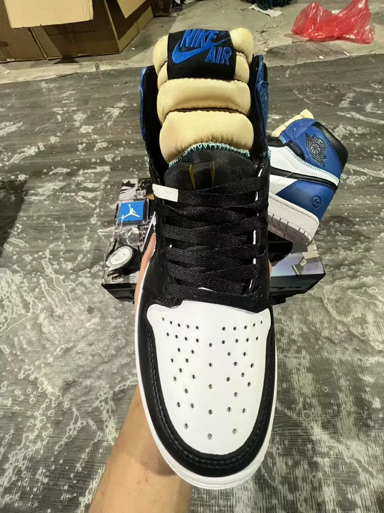 Air Jordan 1 High Chaussures de Basketball Blanc Noir Bleu Royal 3