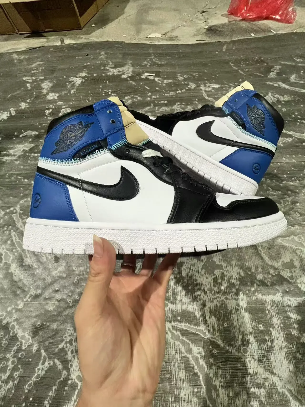 Air Jordan 1 High Chaussures de Basketball Blanc Noir Bleu Royal 7