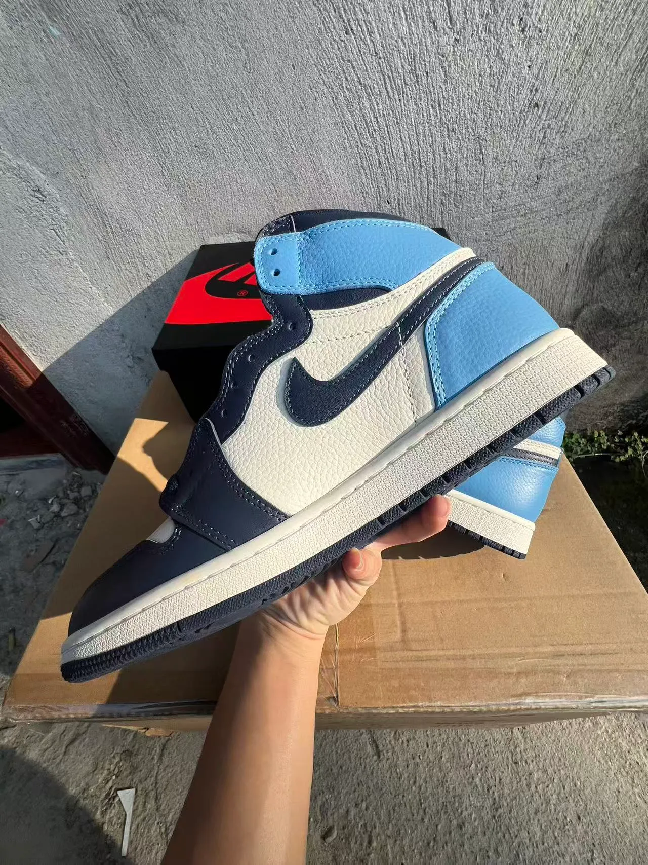 Air Jordan 1 White Blue High-Top Leather-Paneled Basketball Shoes 5