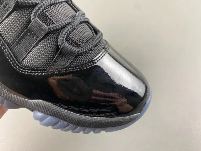Air Jordan 11 حذاء كرة السلة أسود وتركواز جلد باترنت 2
