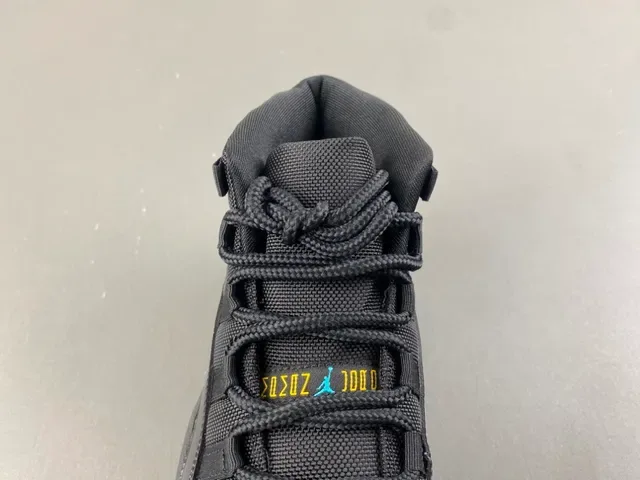 Air Jordan 11 حذاء كرة السلة أسود وتركواز جلد باترنت 6