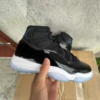 Air Jordan 11 Black Concord Patent Leather Basketball Shoes