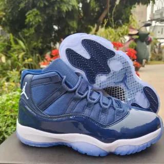 Air Jordan 11 Navy Glossy Patent Leather Basketball Shoes