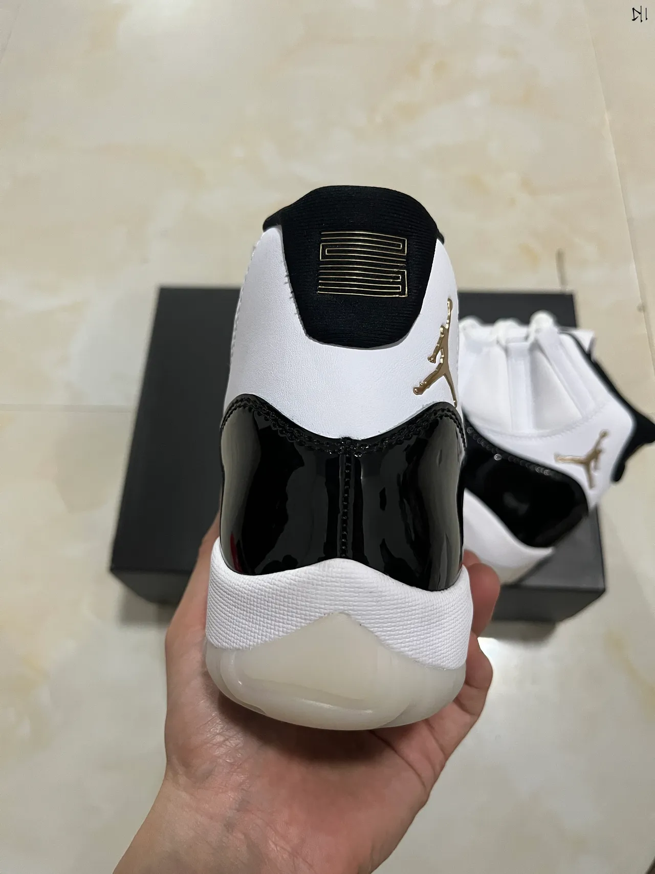 Air Jordan 11 Blanco Negro Dorado Zapatos de Baloncesto 7