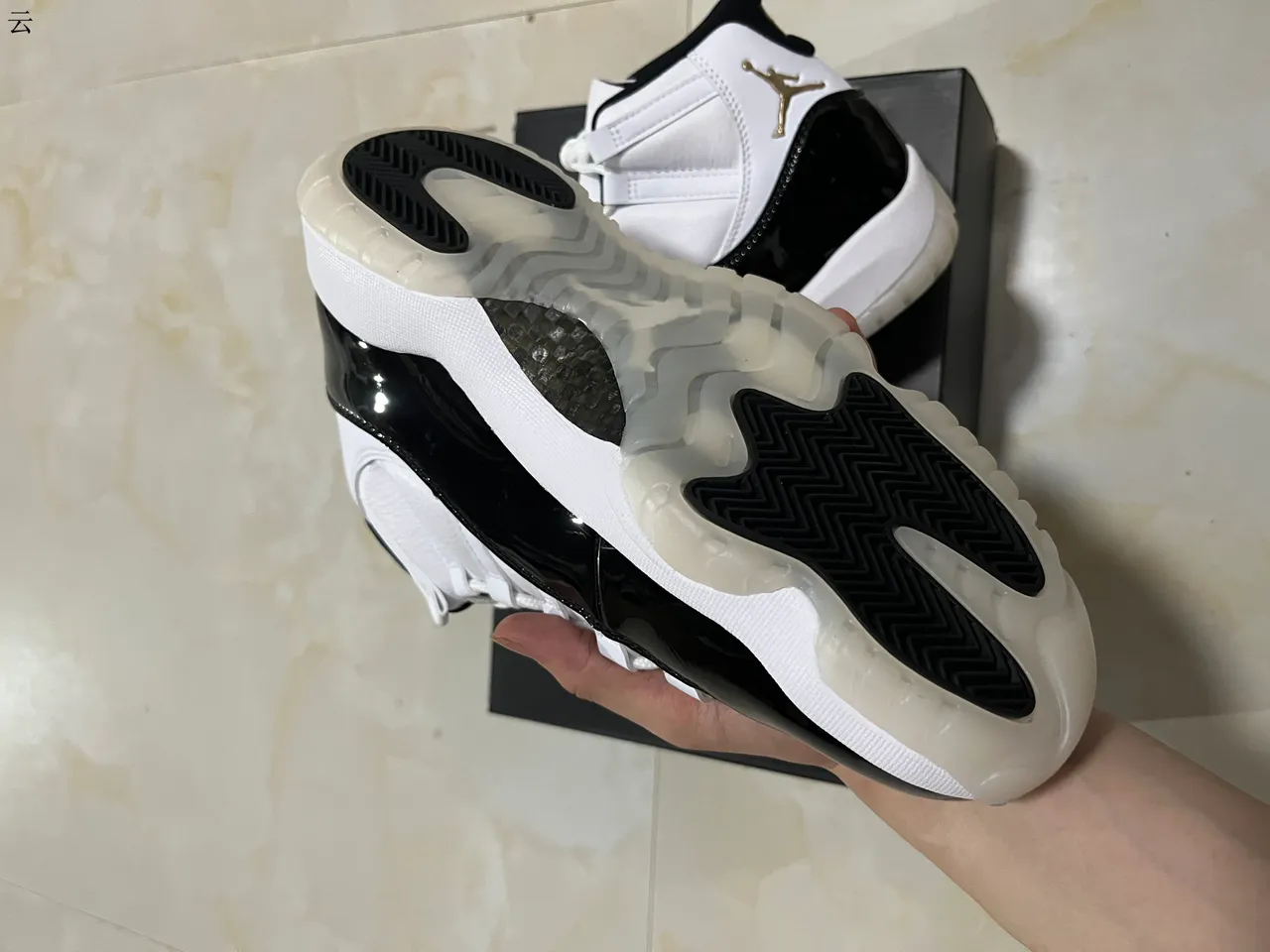 Air Jordan 11 Blanco Negro Dorado Zapatos de Baloncesto 9