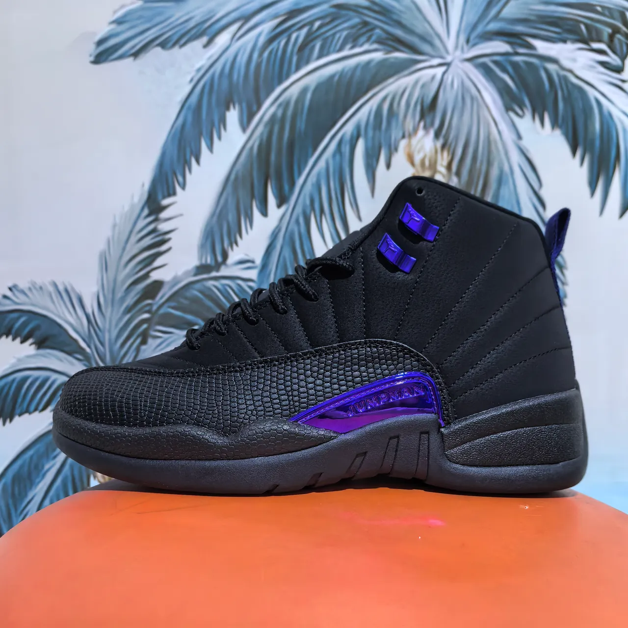 Tênis de basquete Air Jordan 12 pele de cobra branco e roxo 9