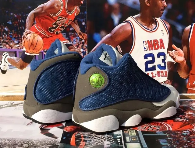 Air Jordan 13 Navy White Black Basketball Shoes 2