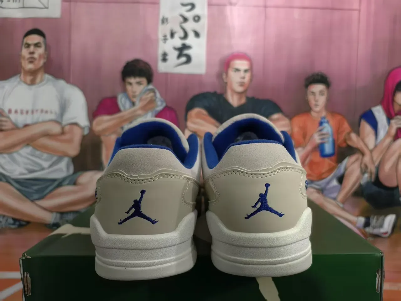 حذاء سنيكرز لايف ستايل Air Jordan 4 رمادي فاتح أزرق أحمر 2