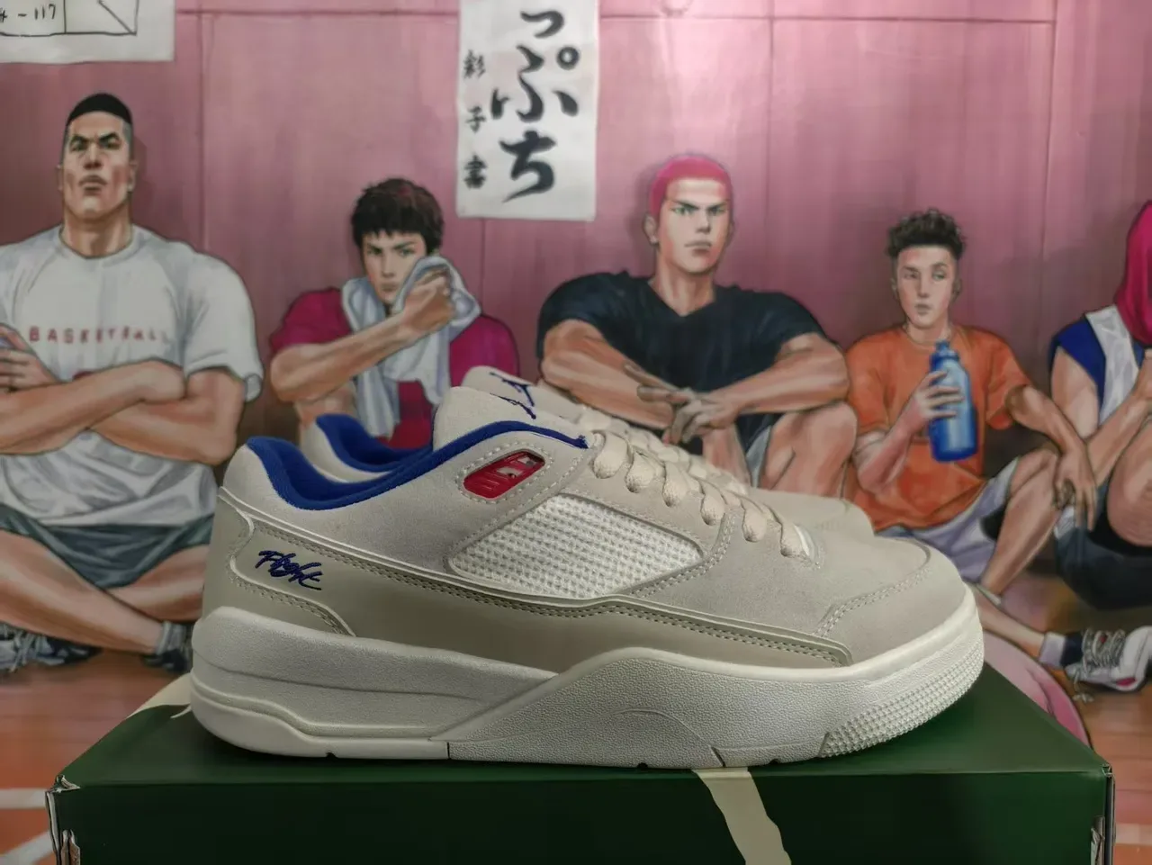 حذاء سنيكرز لايف ستايل Air Jordan 4 رمادي فاتح أزرق أحمر 4