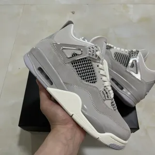 Air Jordan 4 Light Gray Metallic Silver Basketball Shoes