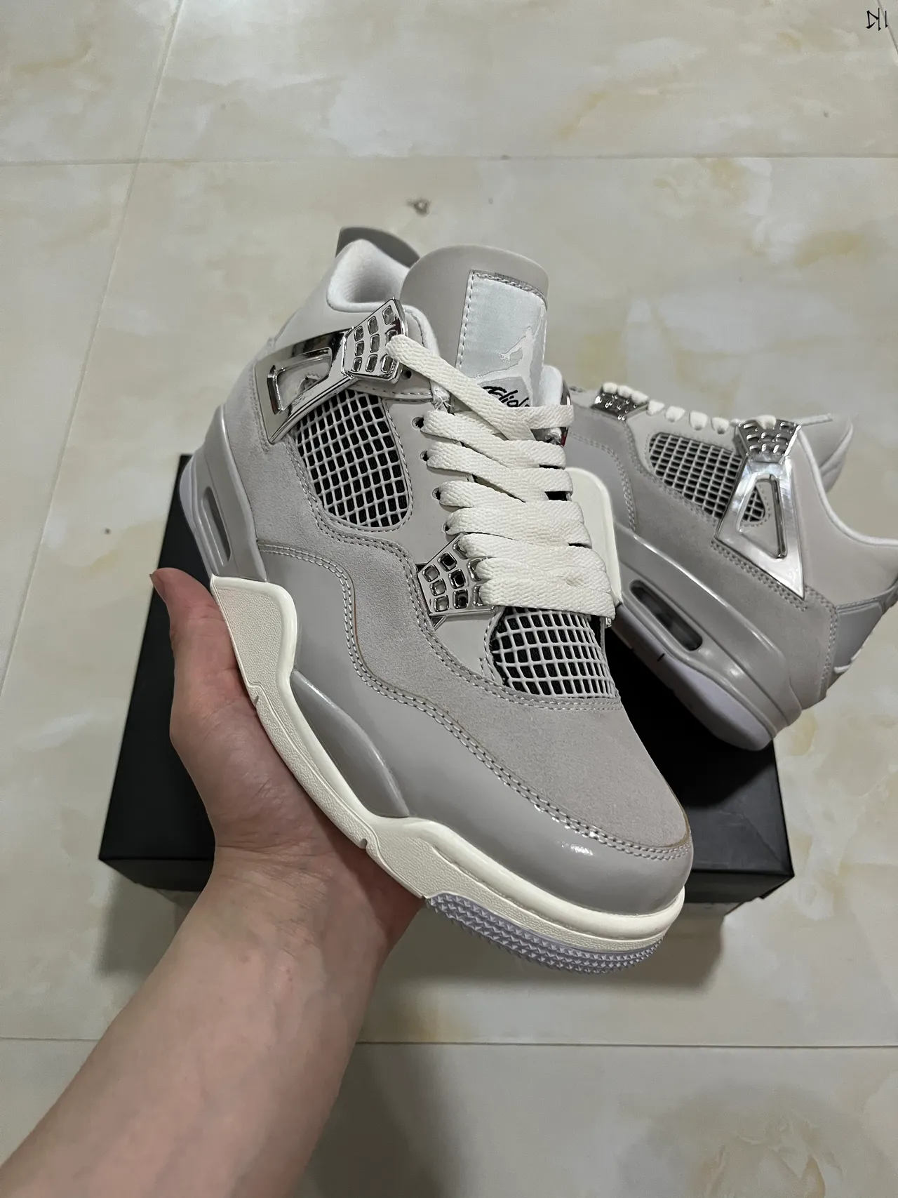 Air Jordan 4 Light Gray Metallic Silver Basketball Shoes 2