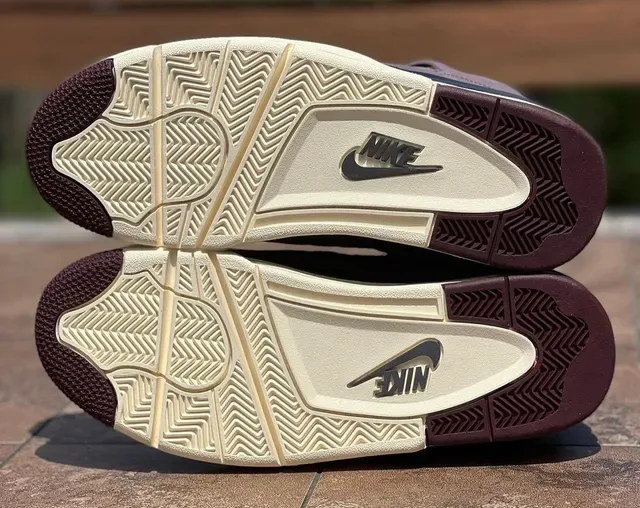 Air Jordan 4 Chaussures de Basketball en Daim Marron Mat 22