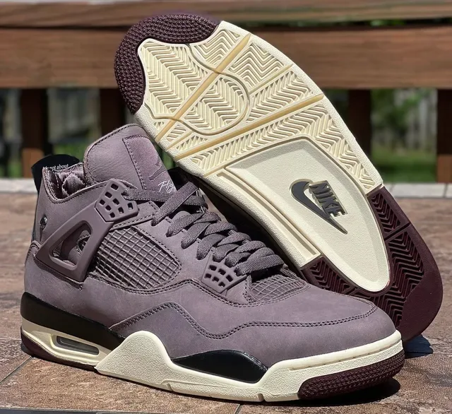 Air Jordan 4 Chaussures de Basketball en Daim Marron Mat 23