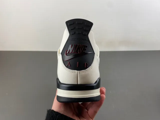 Air Jordan 4 Off-White and Black Basketball Shoes 4