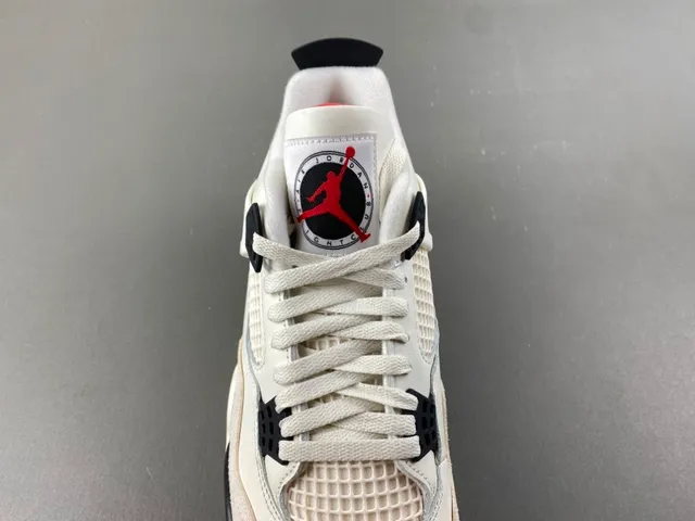 Air Jordan 4 Off-White and Black Basketball Shoes 5