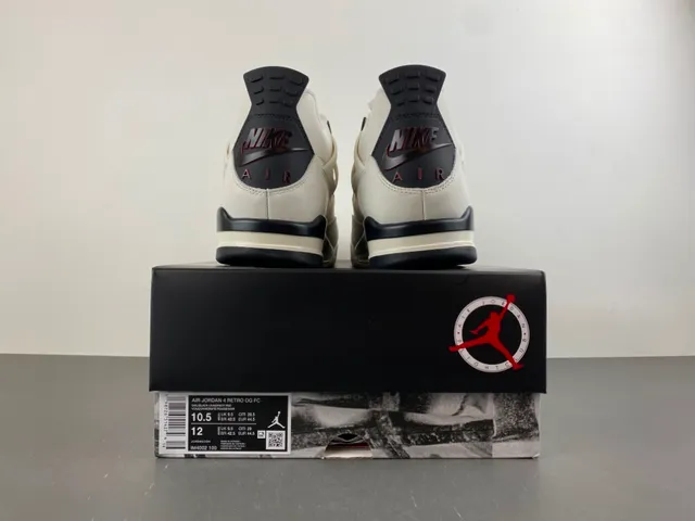 Air Jordan 4 Off-White and Black Basketball Shoes 16