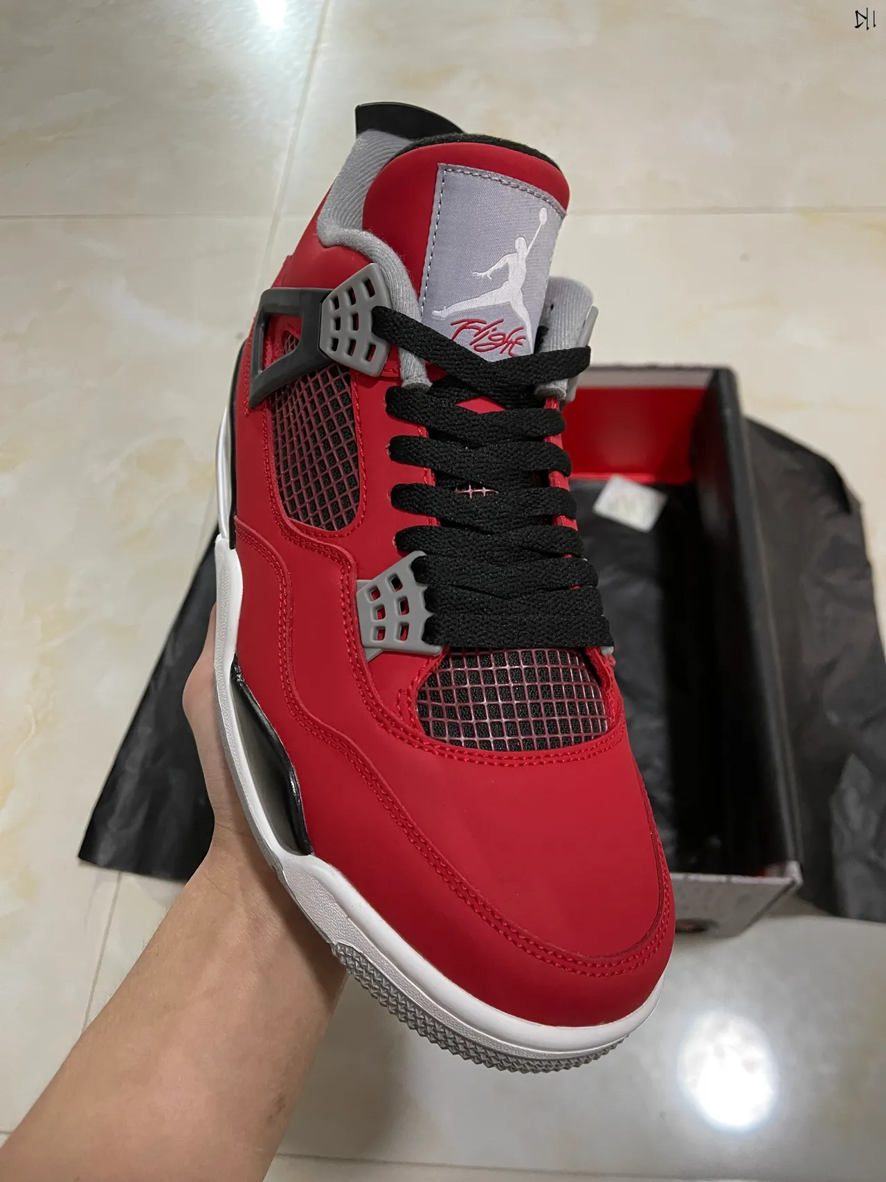 Air Jordan 4 Tênis de basquete vermelho, preto e branco 2