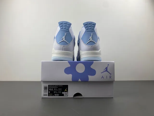 Zapatillas de baloncesto Air Jordan 4 blanco y azul polvo 17