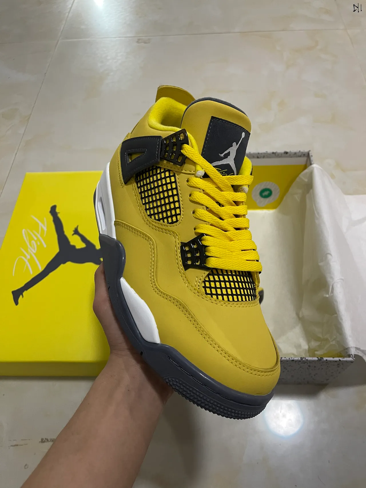 Air Jordan 4 Amarelo Preto Branco Tênis de Basquete 2