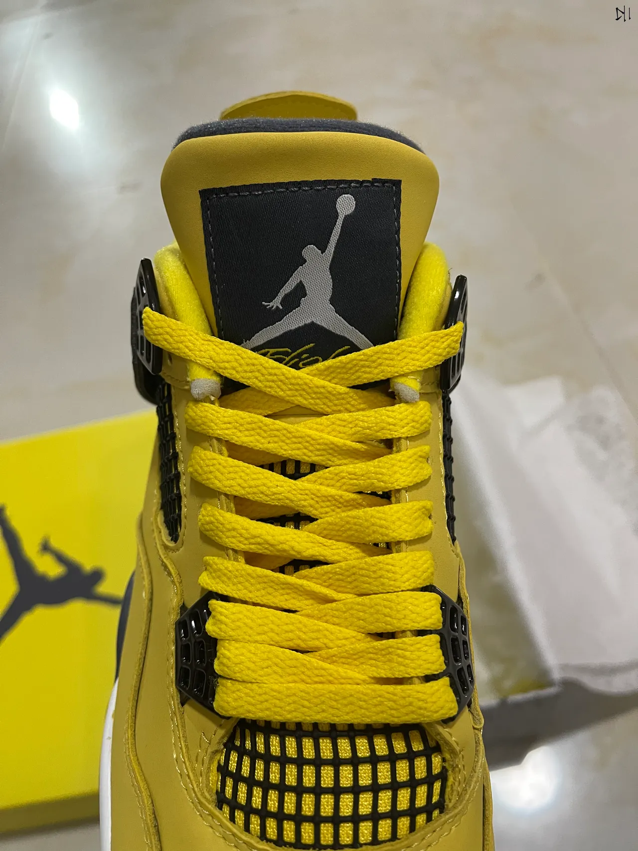 Air Jordan 4 Amarelo Preto Branco Tênis de Basquete 4