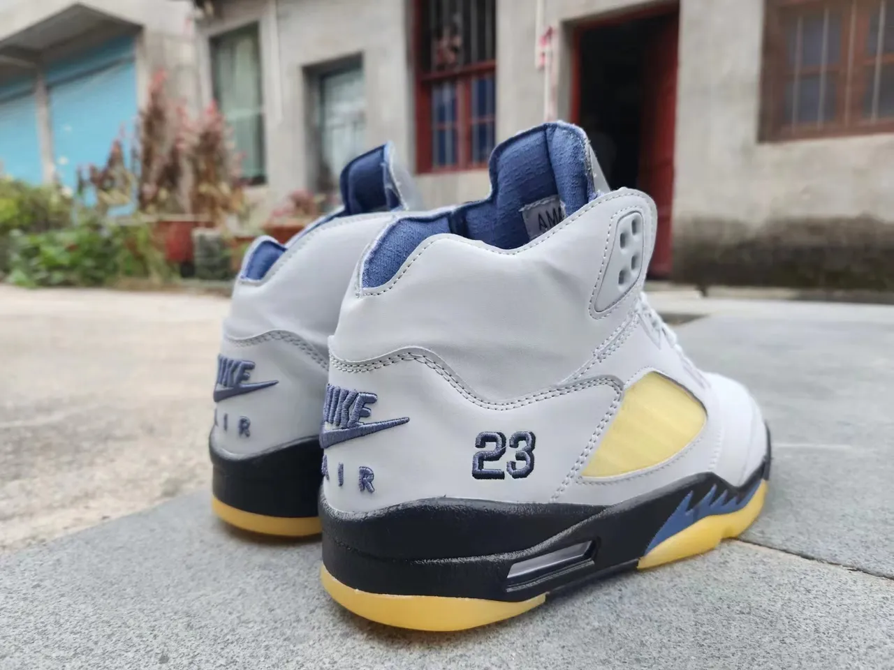 Air Jordan 5 Light Gray Yellow Black Basketball Shoes 4