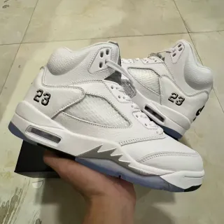 Air Jordan 5 白黑 '23' 篮球鞋