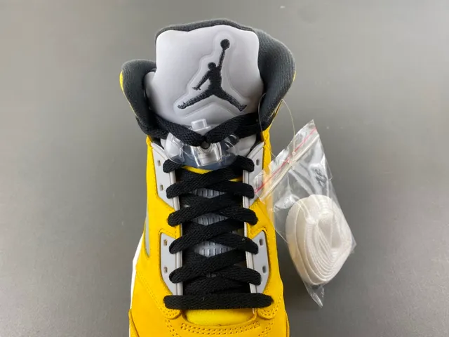 Air Jordan 5 Yellow Black White Basketball Shoes 6
