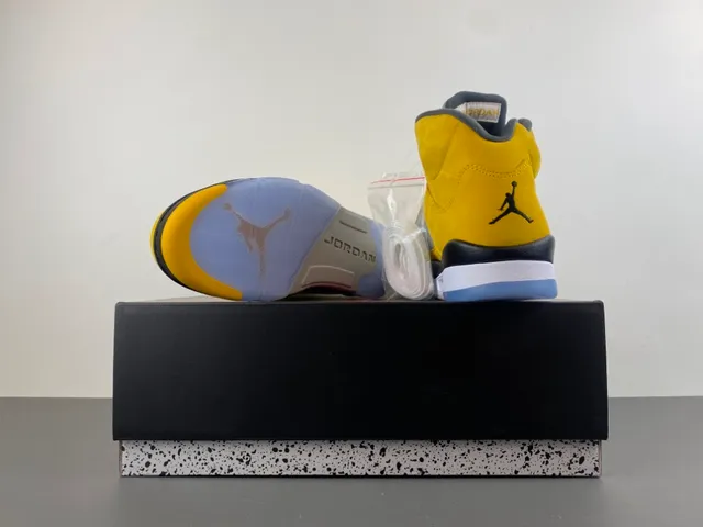 Air Jordan 5 Yellow Black White Basketball Shoes 15