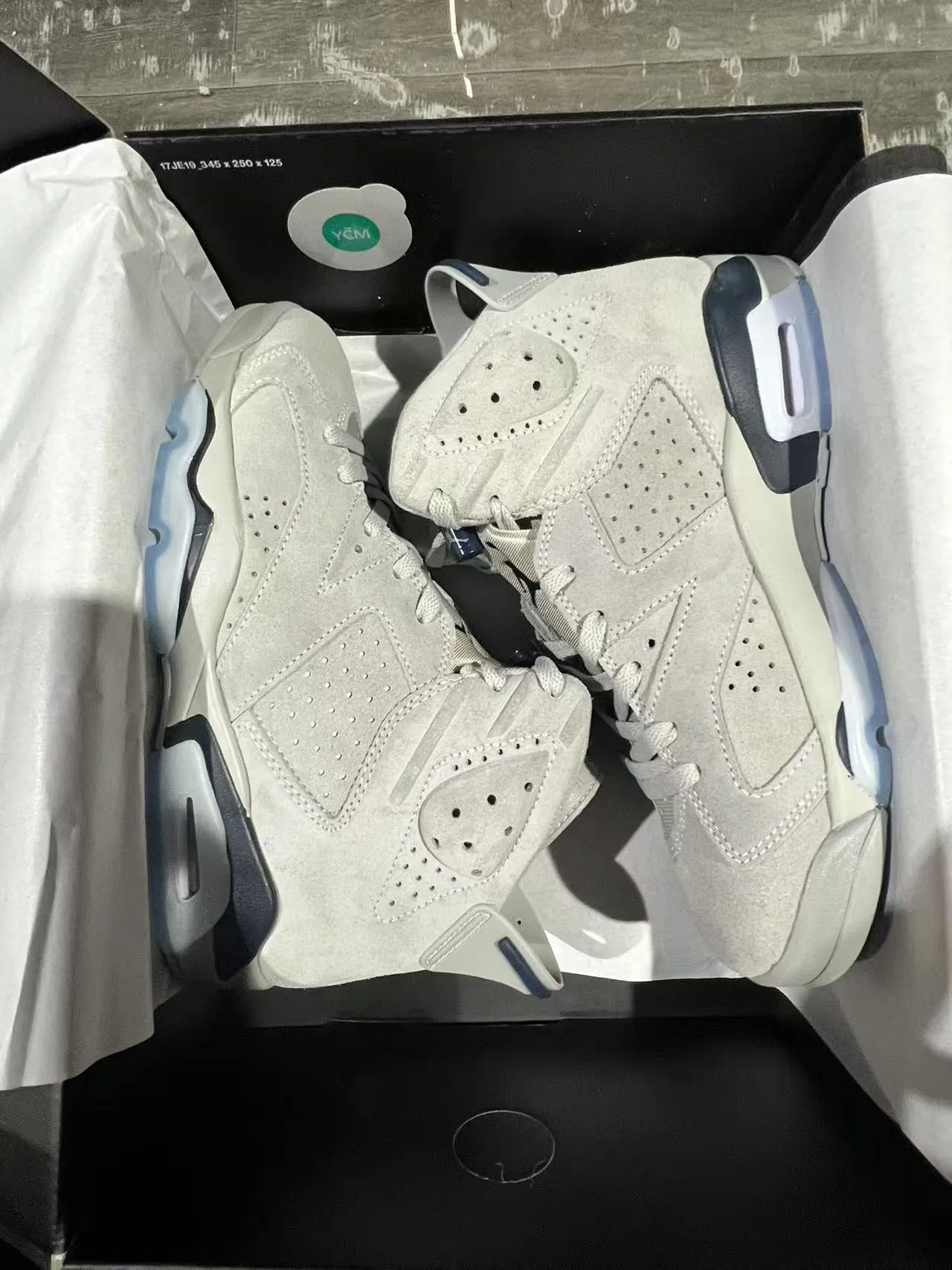 Air Jordan 6 Light Gray Suede Black White Basketball Shoes 2