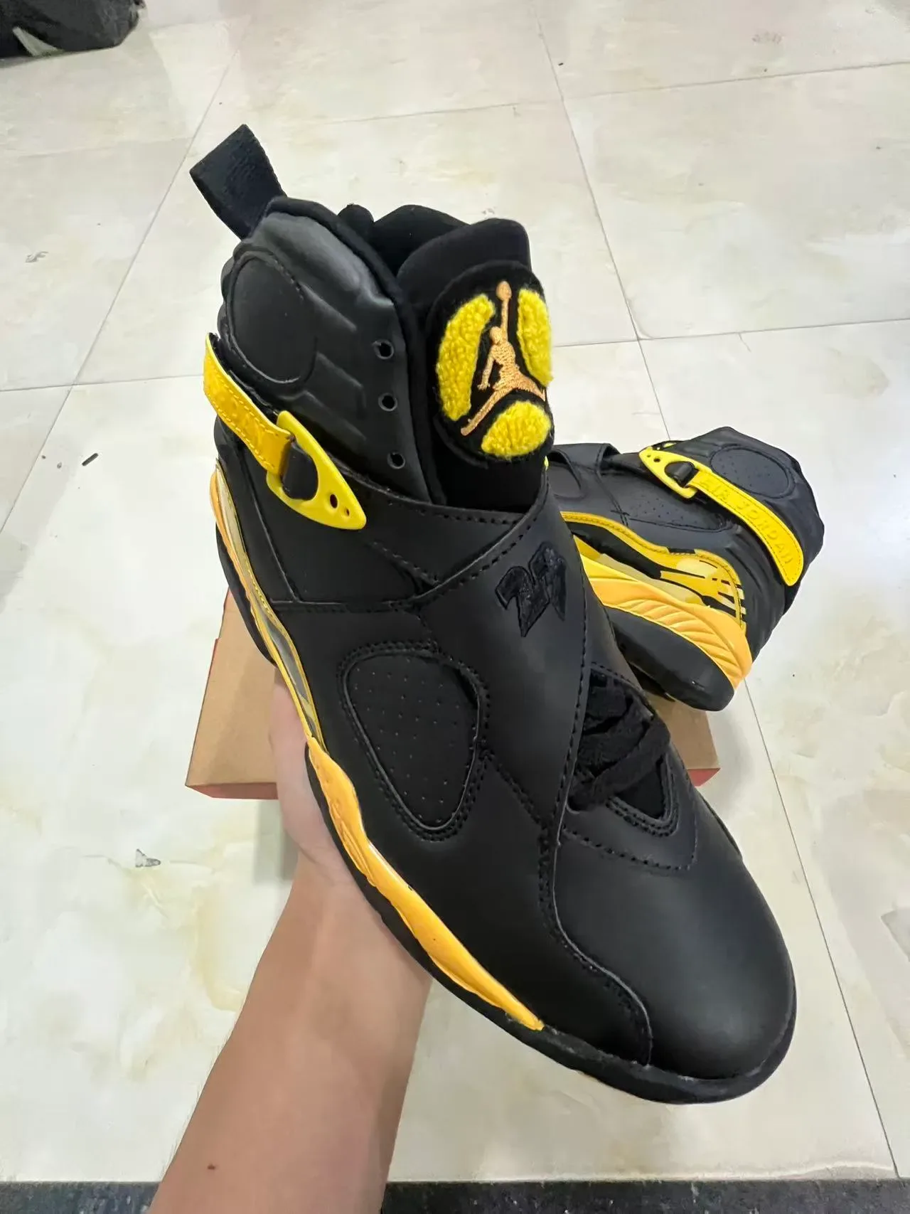 Air Jordan 8 Negro Amarillo Zapatos de Baloncesto 2