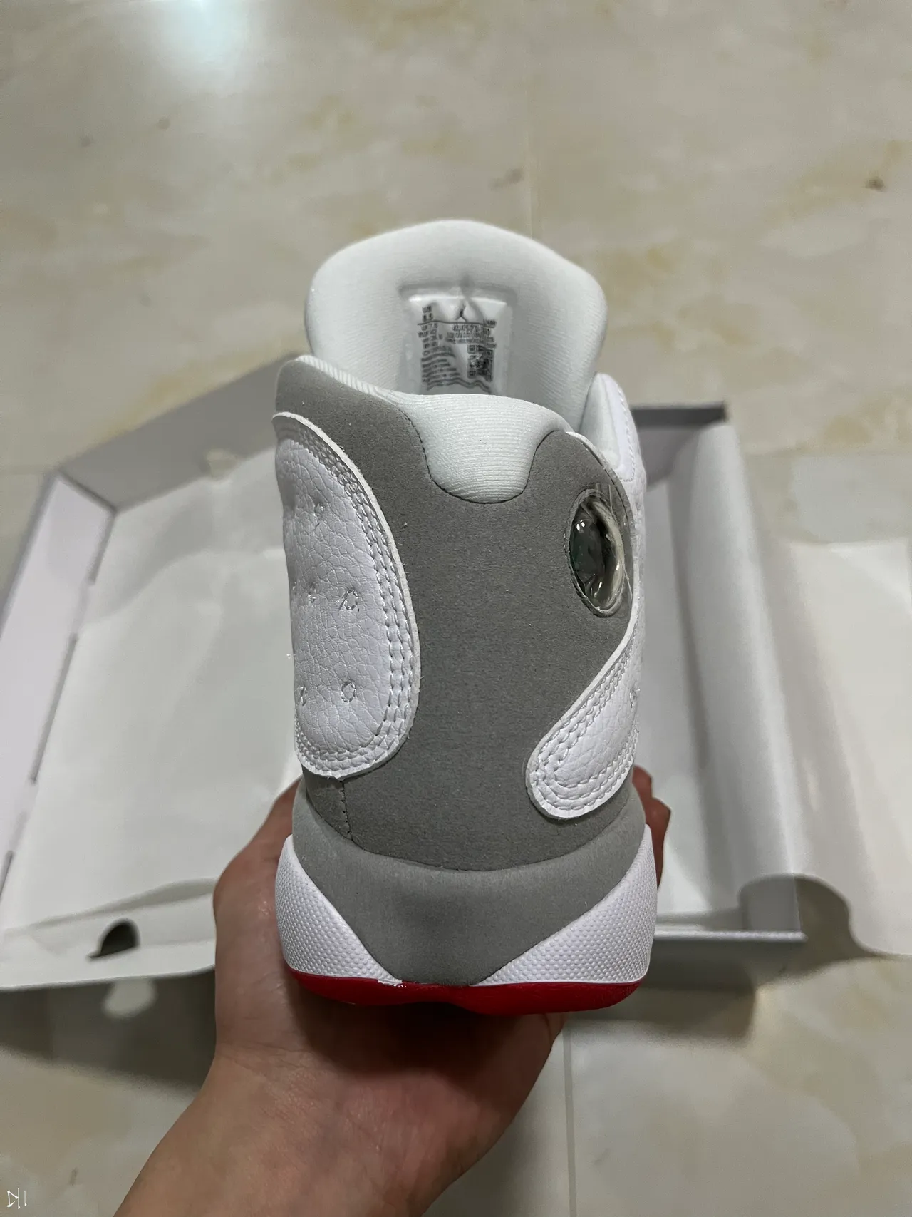 Air Jordan White Gray Perforated Leather Upper Layered Segmented Midsole Basketball Shoes 6