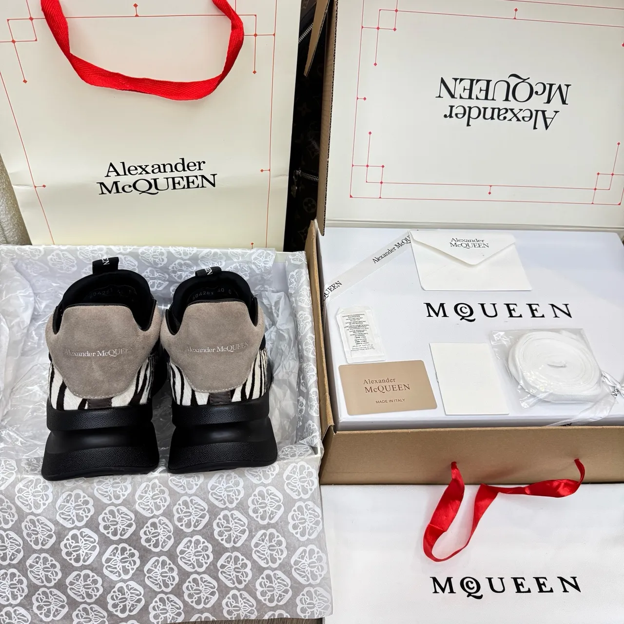 Alexander McQueen Noir Brun Oversized Semelle plateforme Zebra-Print Cuir à poil Panel Sneakers chunky 3