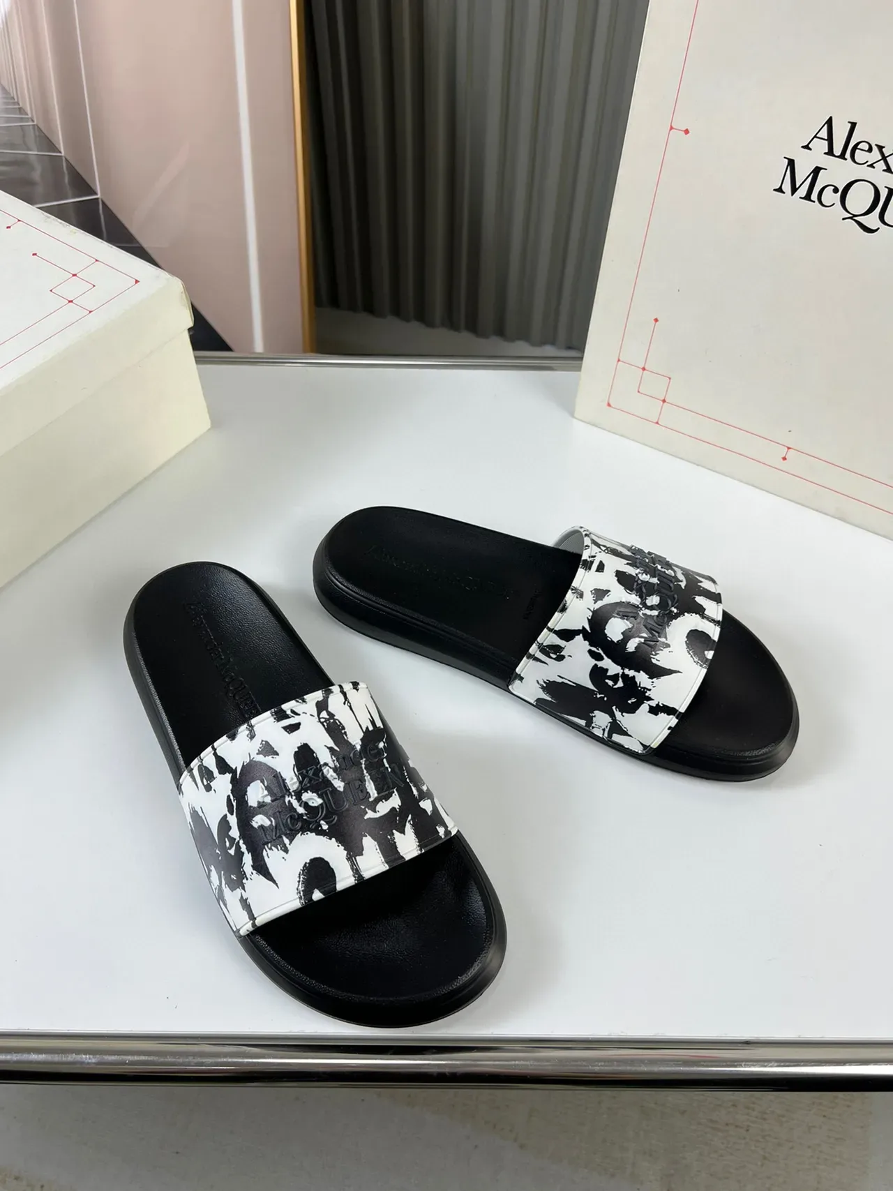 Alexander McQueen Graphic Print Slide Slippers 5