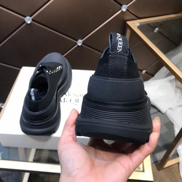 Alexander McQueen oversized sneaker noir lifestyle sneakers 6