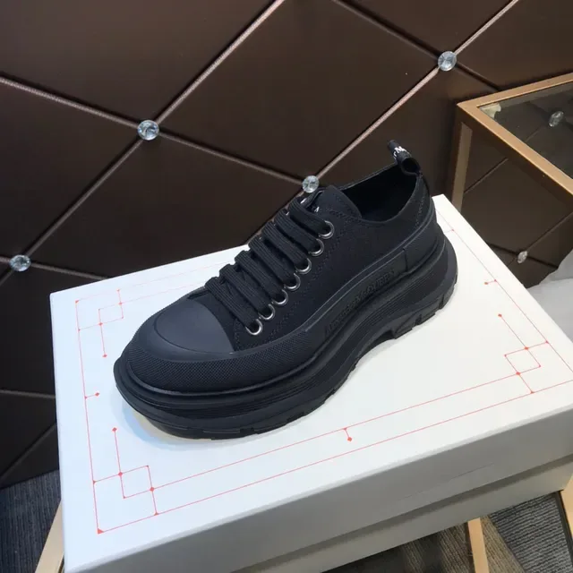 Alexander McQueen oversized sneaker noir lifestyle sneakers 7