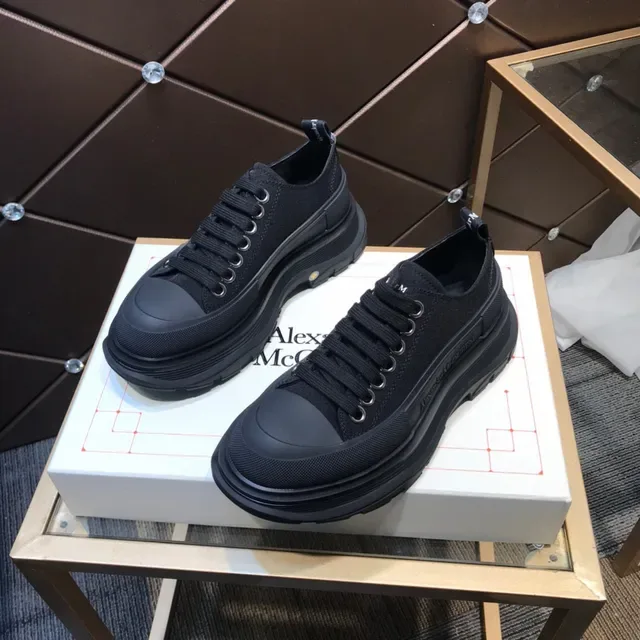Alexander McQueen oversized sneaker noir lifestyle sneakers 9